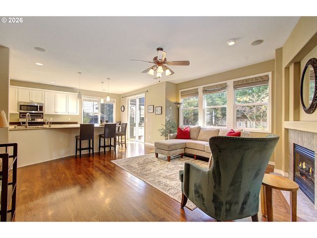 3883 Nw 9TH Loop, Camas, WA 98607