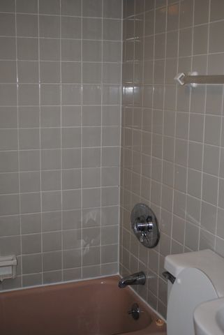 34 Kinross 1, Boston, MA 02135