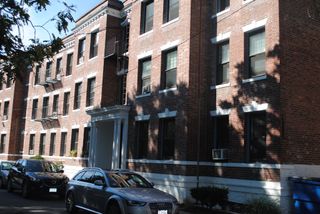 34 Kinross 1, Boston, MA 02135