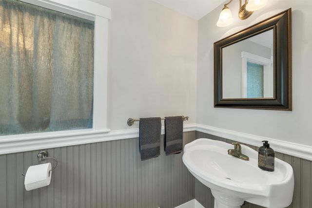 2007 Lafayette Road, Portsmouth, NH 03801