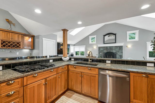 2007 Lafayette Road, Portsmouth, NH 03801