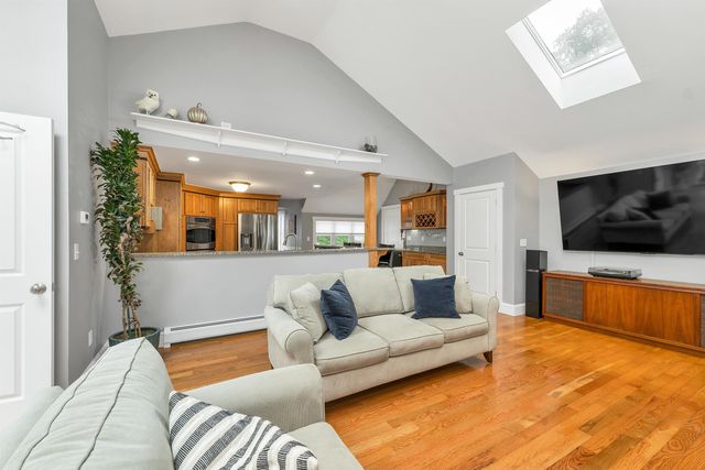 2007 Lafayette Road, Portsmouth, NH 03801