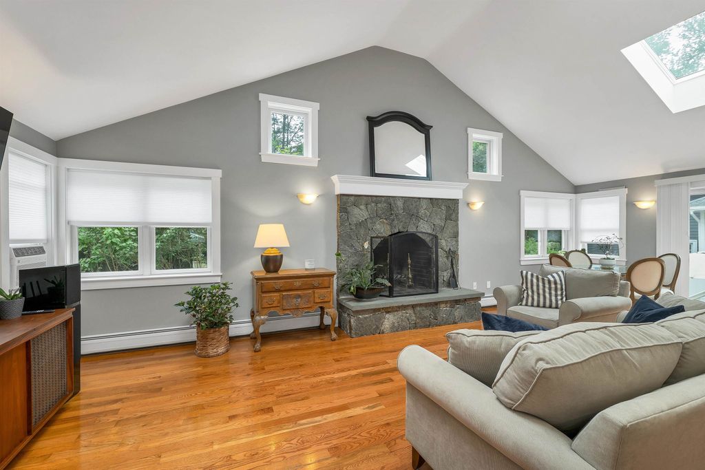 2007 Lafayette Road, Portsmouth, NH 03801