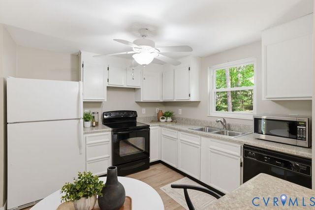 10600 White Rabbit Rd, Midlothian, VA 23235