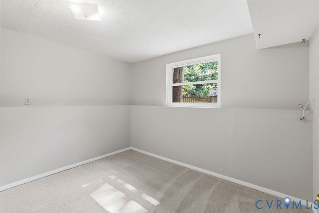 10600 White Rabbit Rd, Midlothian, VA 23235