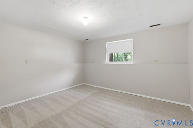 10600 White Rabbit Rd, Midlothian, VA 23235