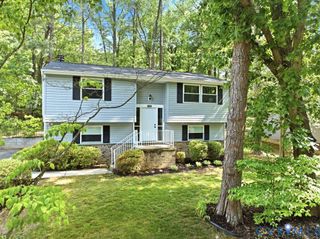10600 White Rabbit Rd, Midlothian, VA 23235