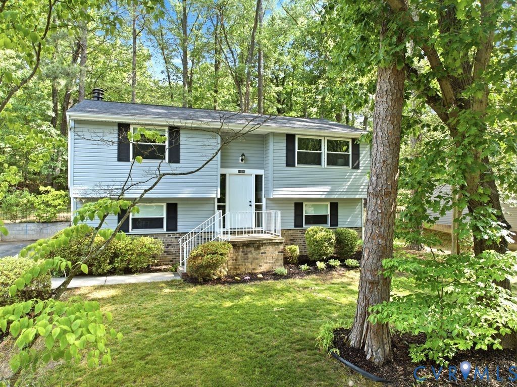 10600 White Rabbit Rd, Midlothian, VA 23235