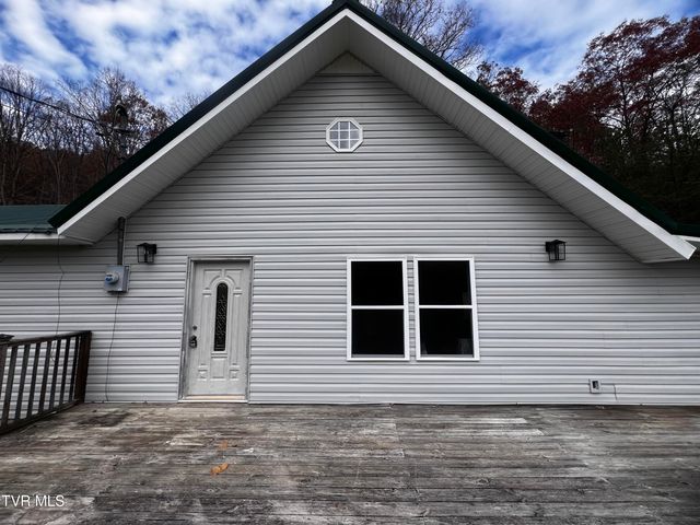 1393 Caney Valley Loop, Surgoinsville, TN 37873