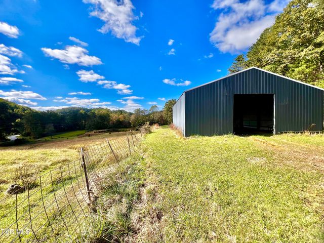1393 Caney Valley Loop, Surgoinsville, TN 37873