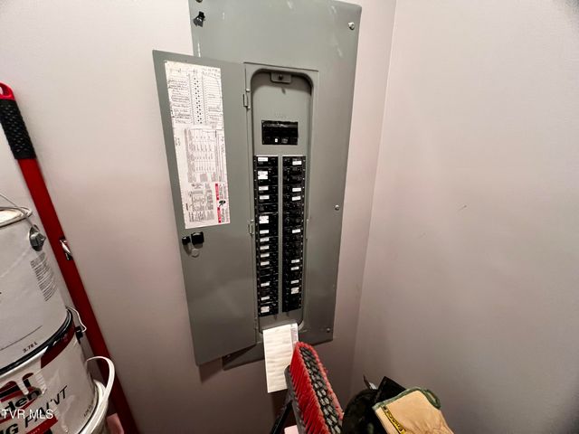 1393 Caney Valley Loop, Surgoinsville, TN 37873