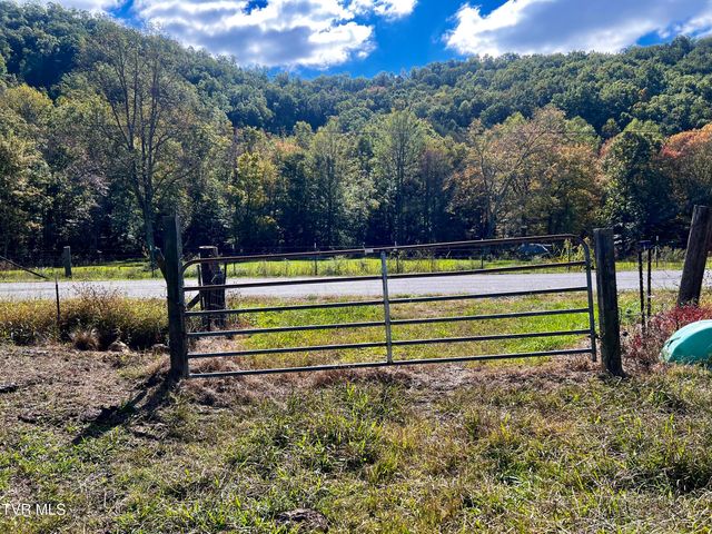 1393 Caney Valley Loop, Surgoinsville, TN 37873