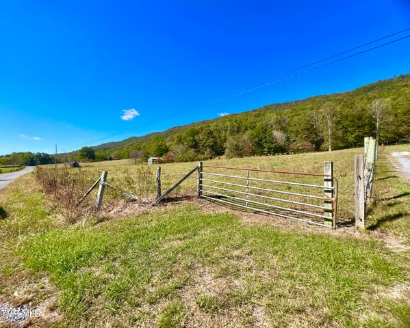 1393 Caney Valley Loop, Surgoinsville, TN 37873