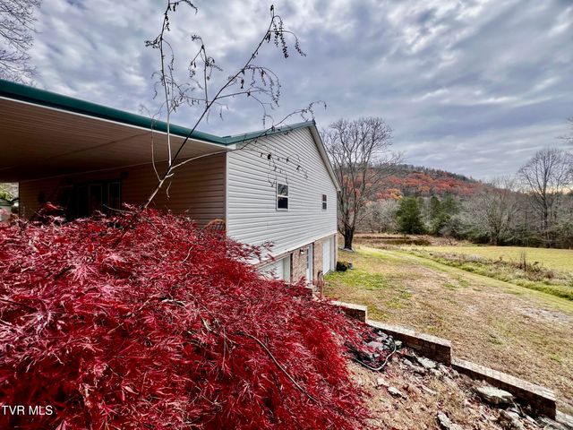 1393 Caney Valley Loop, Surgoinsville, TN 37873