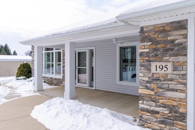 195 Lane 585 Lake James, Fremont, IN 46737