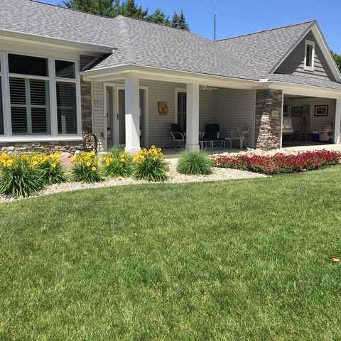 195 Lane 585 Lake James, Fremont, IN 46737