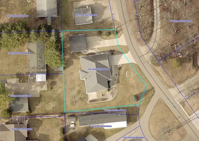 195 Lane 585 Lake James, Fremont, IN 46737