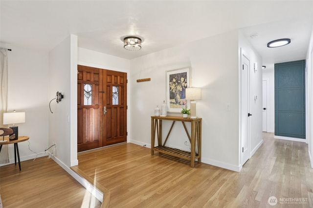 9002 34th Avenue SW, Seattle, WA 98126