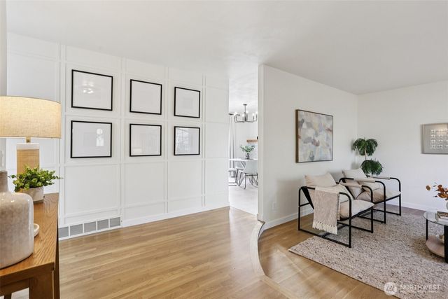 9002 34th Avenue SW, Seattle, WA 98126