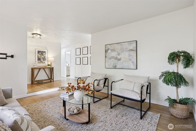 9002 34th Avenue SW, Seattle, WA 98126