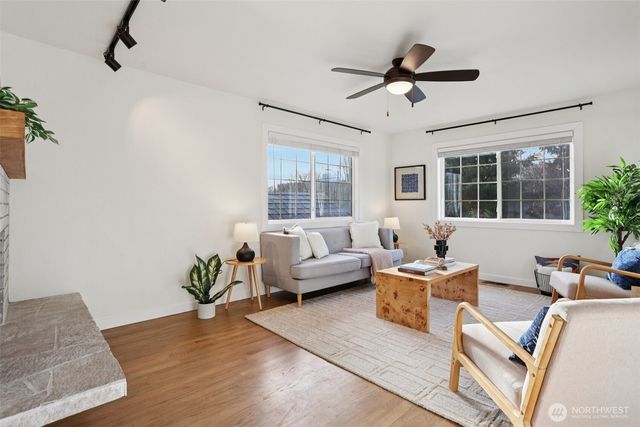 9002 34th Avenue SW, Seattle, WA 98126