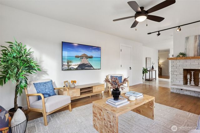 9002 34th Avenue SW, Seattle, WA 98126