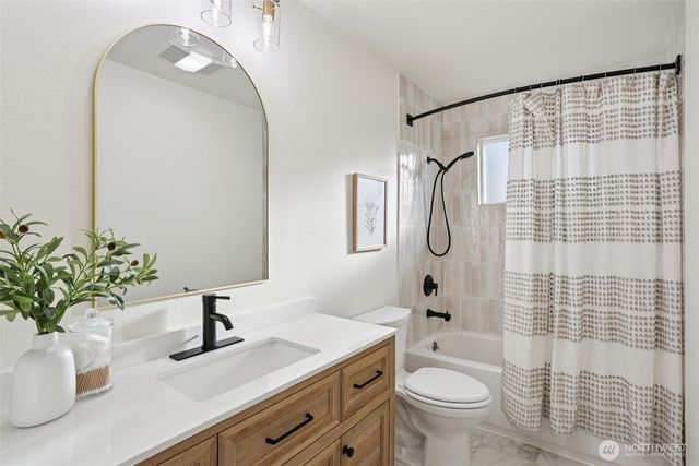 9002 34th Avenue SW, Seattle, WA 98126