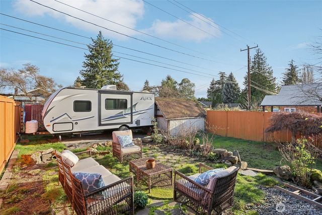 9002 34th Avenue SW, Seattle, WA 98126