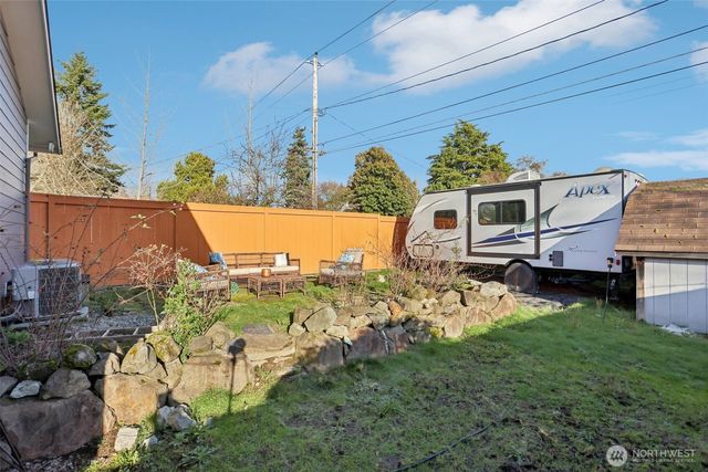 9002 34th Avenue SW, Seattle, WA 98126