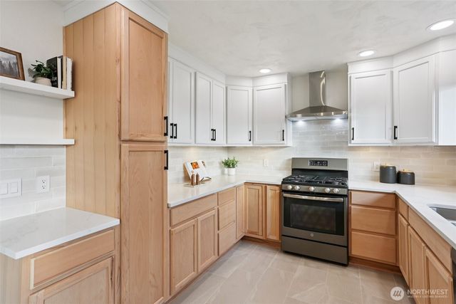 9002 34th Avenue SW, Seattle, WA 98126