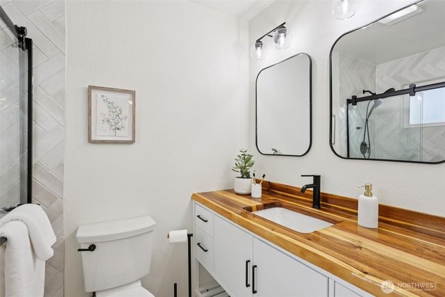 9002 34th Avenue SW, Seattle, WA 98126