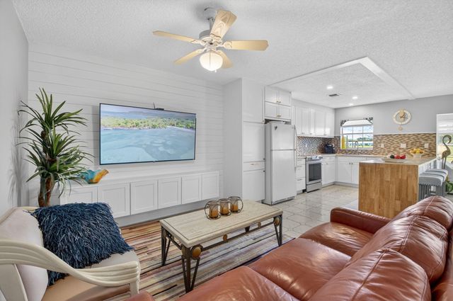 14519 Canalview Drive B, Delray Beach, FL 33484