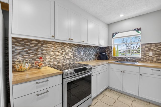 14519 Canalview Drive B, Delray Beach, FL 33484