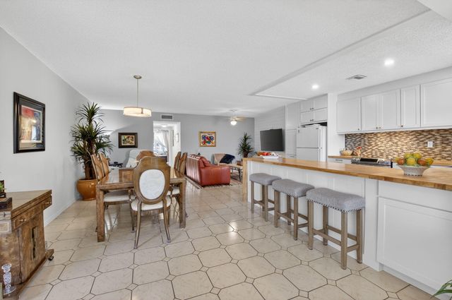 14519 Canalview Drive B, Delray Beach, FL 33484