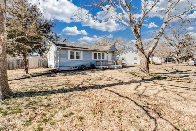 6631 N Kerman St., Park City, KS 67219