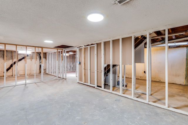 6631 N Kerman St., Park City, KS 67219