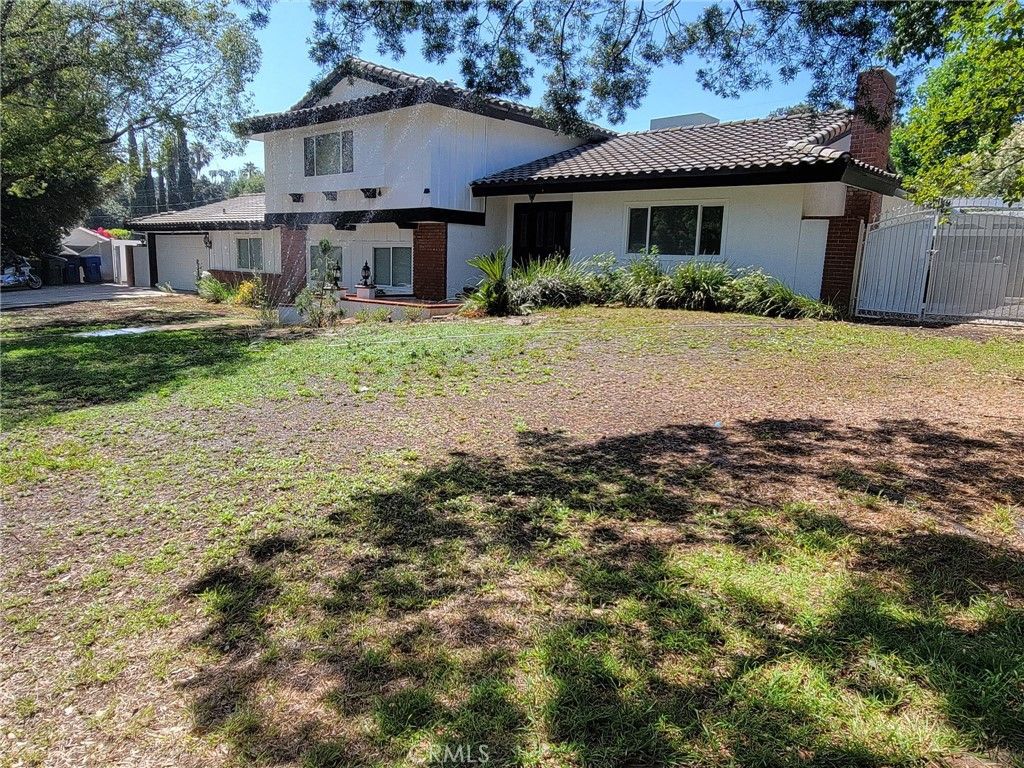 2350 Shadow Hill Drive, Riverside, CA 92506