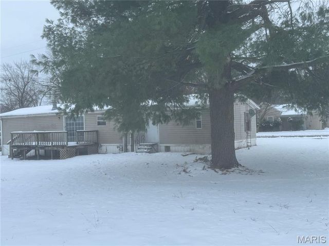 602 E Nicholas Street, Carlinville, IL 62626