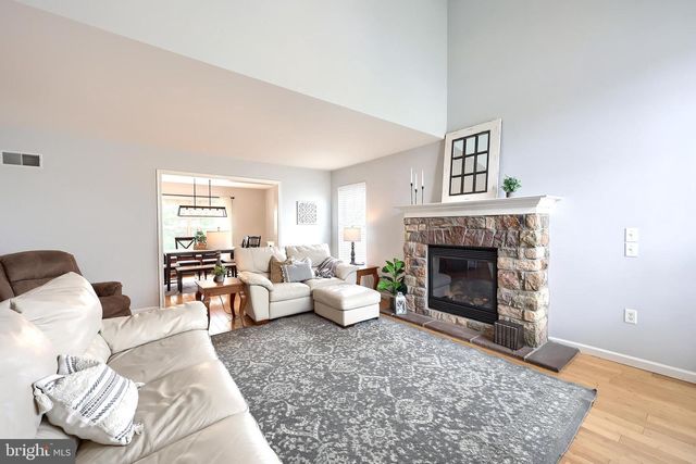 102 BLOOMFIELD DR, Ephrata, PA 17522