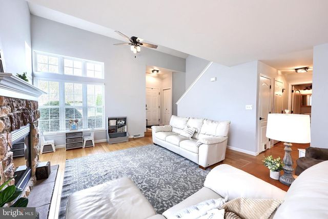 102 BLOOMFIELD DR, Ephrata, PA 17522