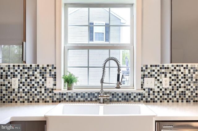 102 BLOOMFIELD DR, Ephrata, PA 17522
