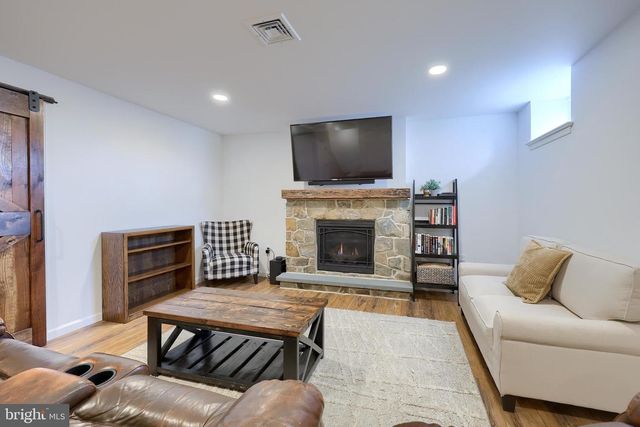 102 BLOOMFIELD DR, Ephrata, PA 17522