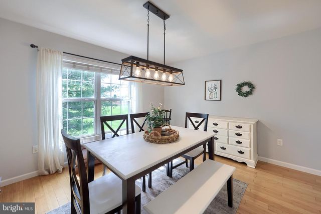 102 BLOOMFIELD DR, Ephrata, PA 17522