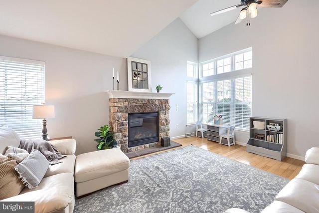 102 BLOOMFIELD DR, Ephrata, PA 17522