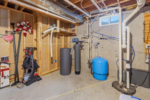 W8067 COUNTY ROAD YY, Wautoma, WI 54982