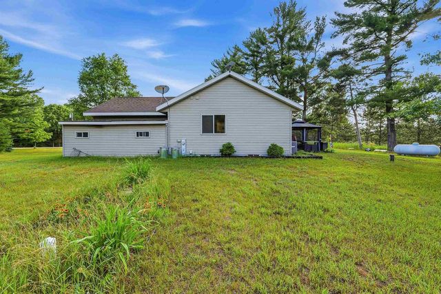 W8067 COUNTY ROAD YY, Wautoma, WI 54982