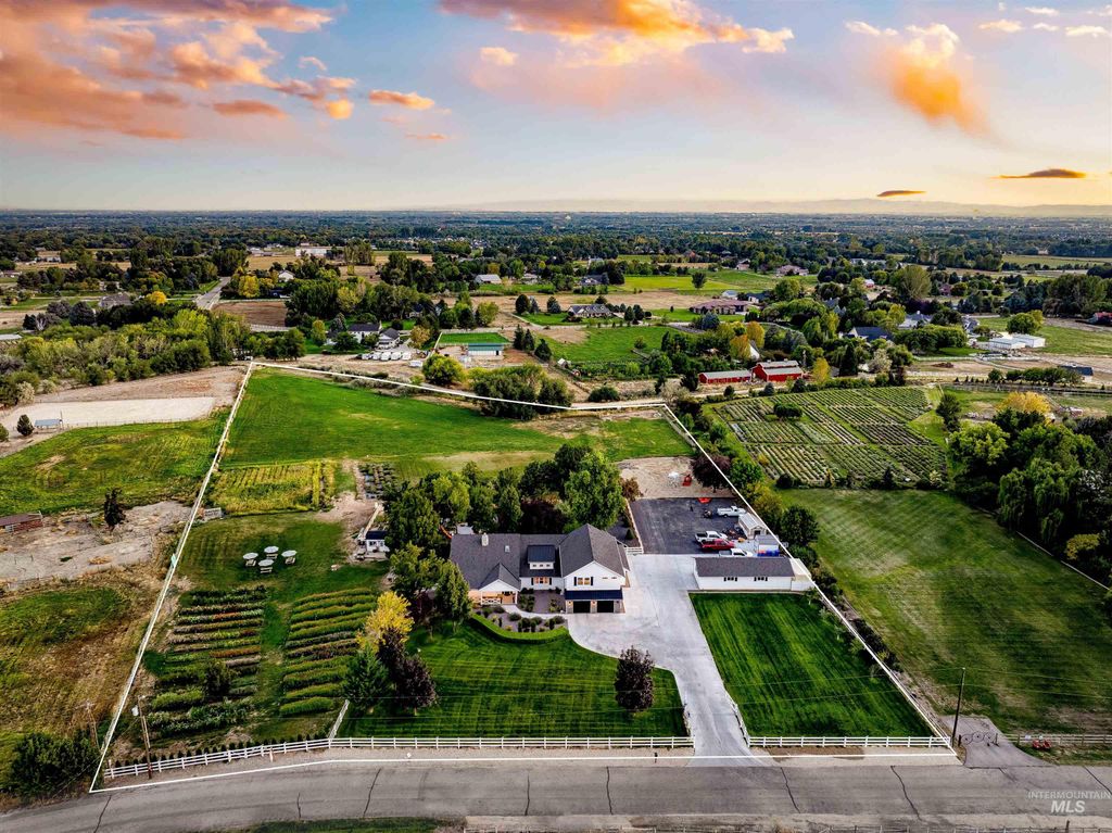 2685 N Haven Dr, Eagle, ID 83616 photo 2