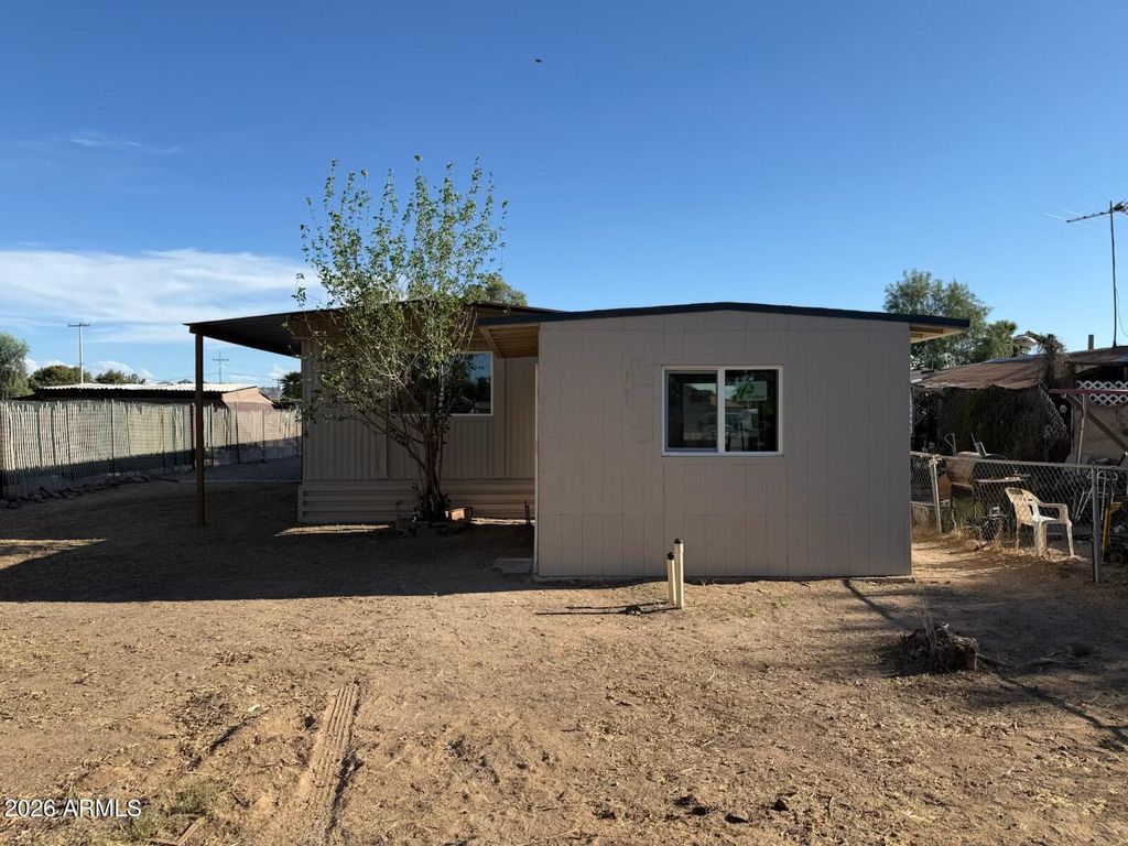 Image 1 of property listing at 512 E MAHONEY Avenue, Buckeye, AZ 85326
