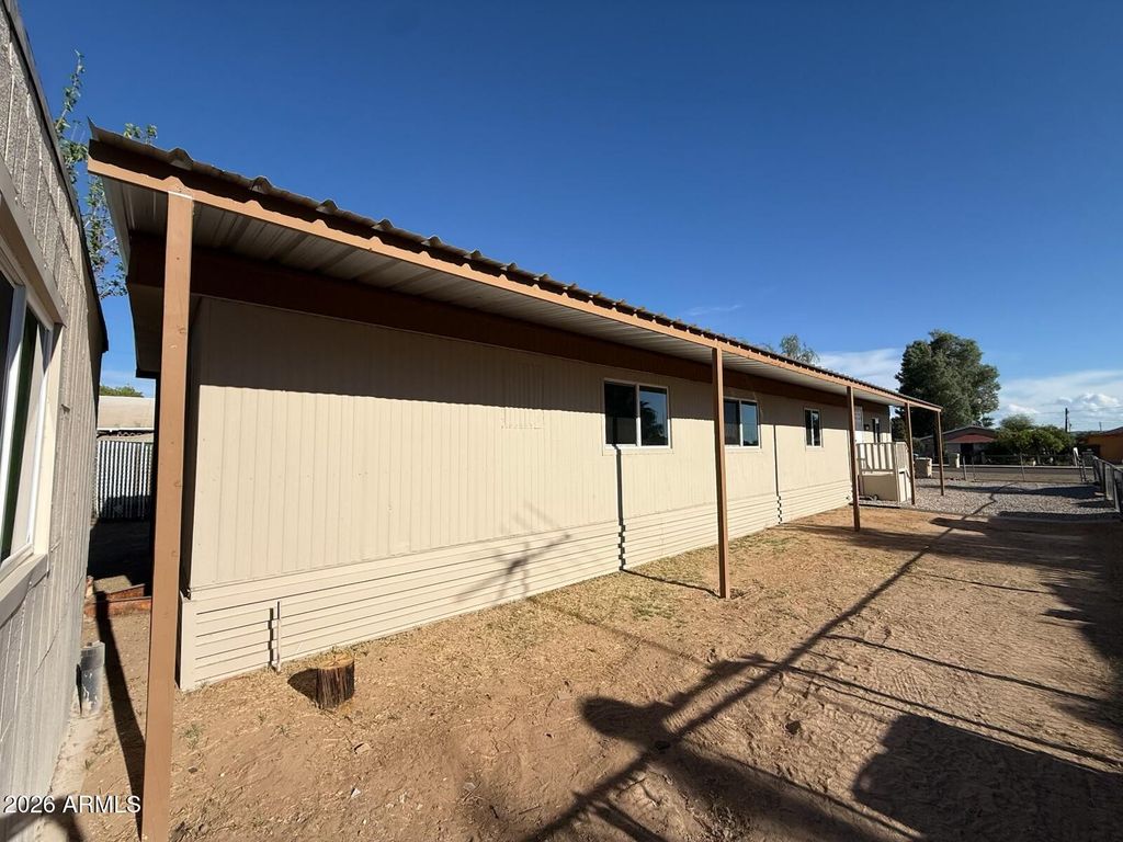 Image 12 of property listing at 512 E MAHONEY Avenue, Buckeye, AZ 85326