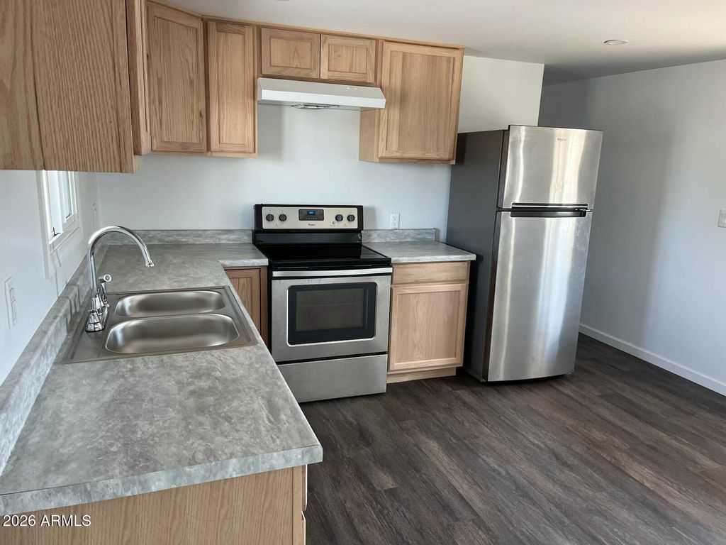 Image 2 of property listing at 512 E MAHONEY Avenue, Buckeye, AZ 85326